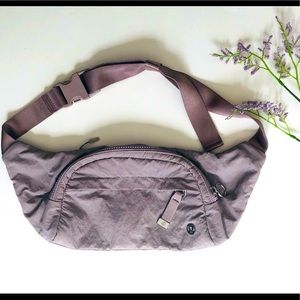 lululemon on the beat belt bag